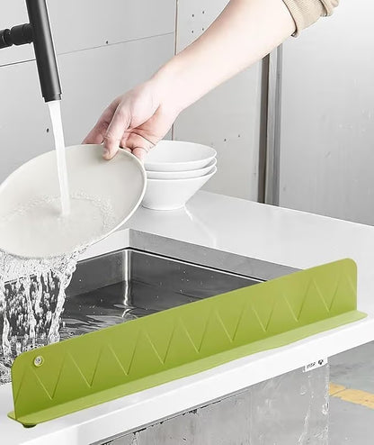 Kitchen Sink Splash Guard – Water Barrier